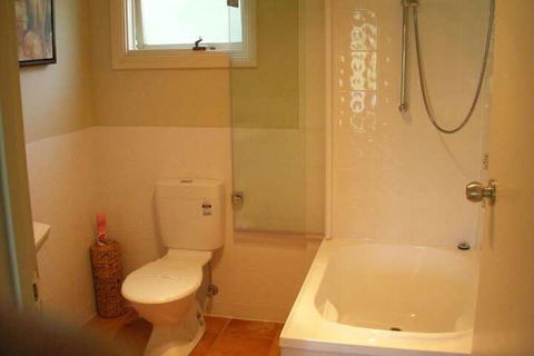 Clarendon Chalets - New Castle Holiday 3