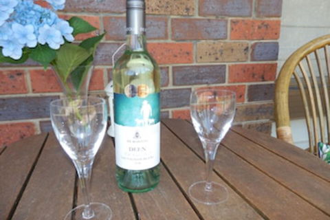 Mast Gully Gardens Bed & Breakfast - New Castle Holiday 0