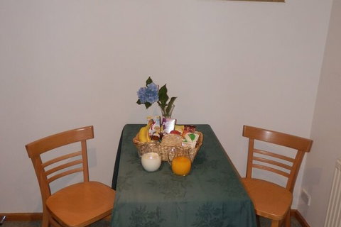 Mast Gully Gardens Bed & Breakfast - New Castle Holiday 5