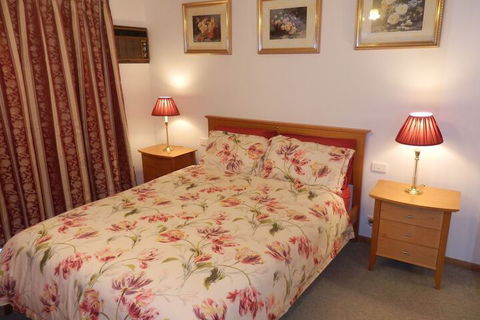 Mast Gully Gardens Bed & Breakfast - New Castle Holiday 6