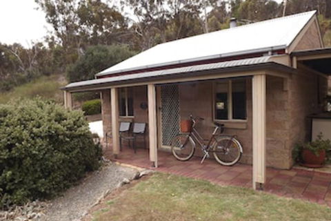 Riesling Trail & Clare Valley Cottages - New Castle Holiday 1