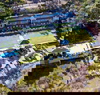 Brice Hill Country Lodge - New Castle Holiday