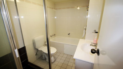 Tradewinds Apartments - New Castle Holiday 6