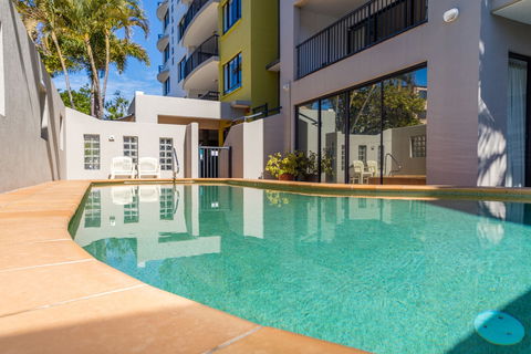 Belaire Place - New Castle Holiday 2