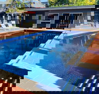 Sunshine Motor Inn - New Castle Holiday