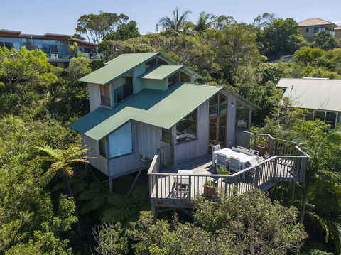 The Oasis Apartments And Treetop Houses - New Castle Holiday 3
