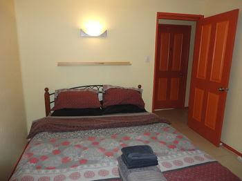 Jamboree Heights QLD New Castle Holiday