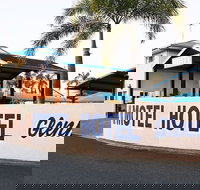 Glenmore Tavern - New Castle Holiday