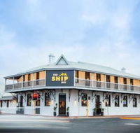 Nightcap at the Ship Inn - New Castle Holiday