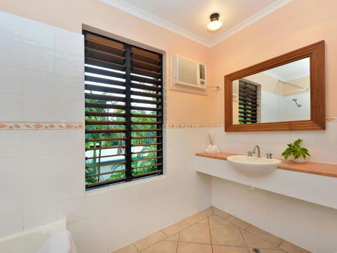 Balinese Breeze - New Castle Holiday 4