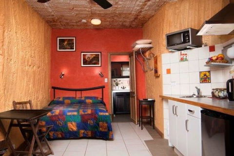 The Underground Motel - New Castle Holiday 3