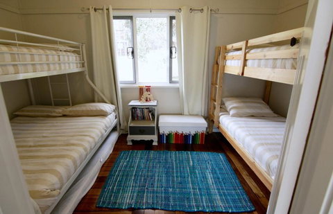 Good Vibes 18 East Street - New Castle Holiday 6