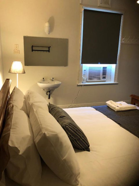 Cornwall Hotel - New Castle Holiday 2