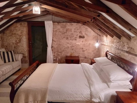 Morialta Barns - New Castle Holiday 6