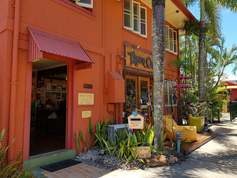 Travellers Oasis - Hostel - New Castle Holiday 3