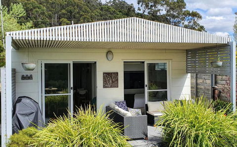 Goat Island Bungalow - New Castle Holiday 6