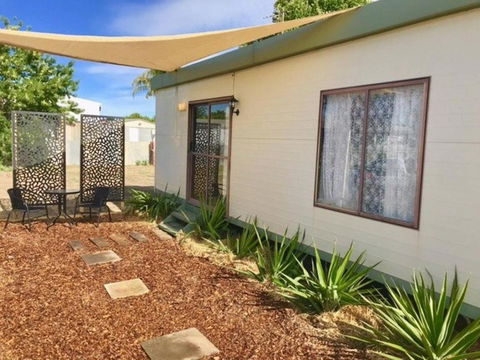 Cute Private Studio Flat With AIRCON! - New Castle Holiday 2