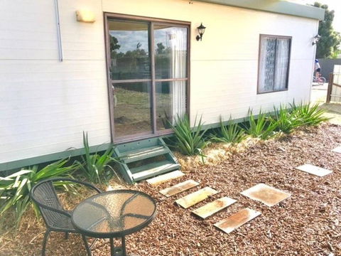 Cute Private Studio Flat With AIRCON! - New Castle Holiday 5