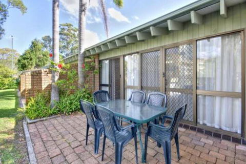 Gowrie Avenue Bay Parklands Townhouse 04 2 - New Castle Holiday 7