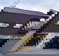 Swainson on Castle - New Castle Holiday