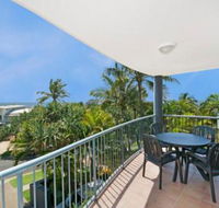 Sunshine Cove across the road from the beach - New Castle Holiday