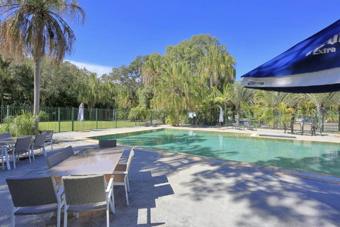 Reef Suite - New Castle Holiday 2