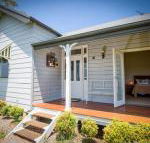 Wine Country Cottage located right at the Hunter Valley gateway close to everything - New Castle Holiday
