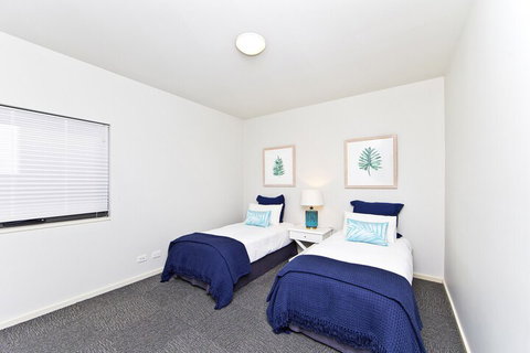 Sails On The Beachfront Exclusive Seaside Home - New Castle Holiday 7