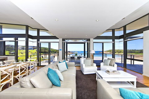 Sails On The Beachfront Exclusive Seaside Home - New Castle Holiday 3