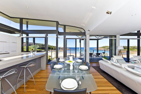 Sails On The Beachfront Exclusive Seaside Home - New Castle Holiday 6