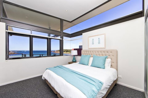 Sails On The Beachfront Exclusive Seaside Home - New Castle Holiday 1