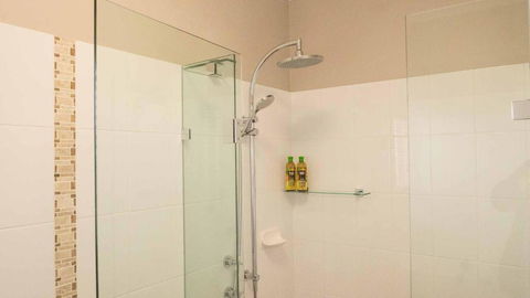 Rezare House Bed & Breakfast - New Castle Holiday 2