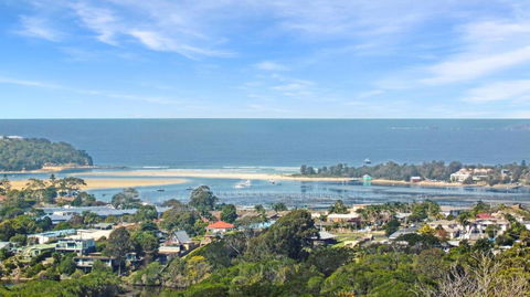 91 Berrambool Drive - New Castle Holiday 4