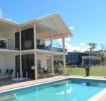 La Riviera - New Castle Holiday