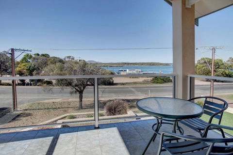 Bay Bliss In Coffin Bay - New Castle Holiday 1