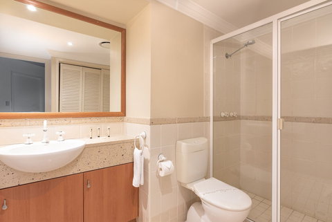 Breakers 1/10 - New Castle Holiday 4