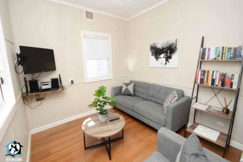 Just Renovated 2BR Cottage In Heart Of Wentworth - New Castle Holiday 5