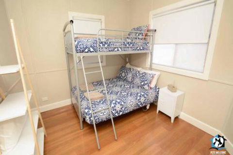 Just Renovated 2BR Cottage In Heart Of Wentworth - New Castle Holiday 0