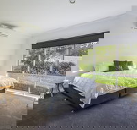 Green Olive at Red Hill - New Castle Holiday