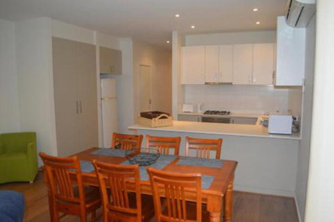 Family Friendly Unit - New Castle Holiday 6