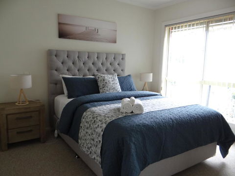 Horsham Central Stay - New Castle Holiday 6
