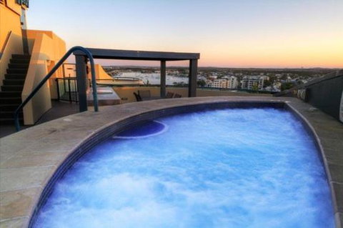 Beachside Mooloolaba Apartment With A View! - New Castle Holiday 5