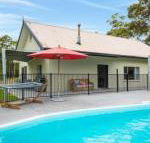 Bush Retreat With Private Pool - New Castle Holiday