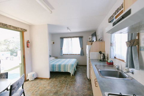 Wonboyn Cabins & Caravan Park - New Castle Holiday 2