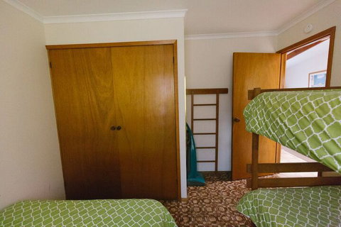 Wonboyn Cabins & Caravan Park - New Castle Holiday 7