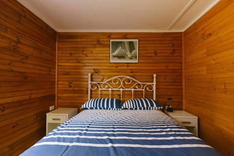 Wonboyn Cabins & Caravan Park - New Castle Holiday 6