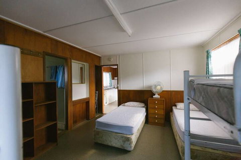 Wonboyn Cabins & Caravan Park - New Castle Holiday 4