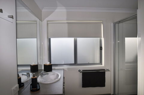 Markeish Retreat Inlet Side Free Wifi - New Castle Holiday 1