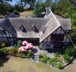 Swan Cove Beachfront - New Castle Holiday