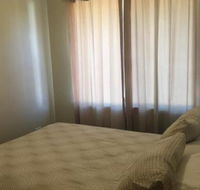 Wakeford St - New Castle Holiday